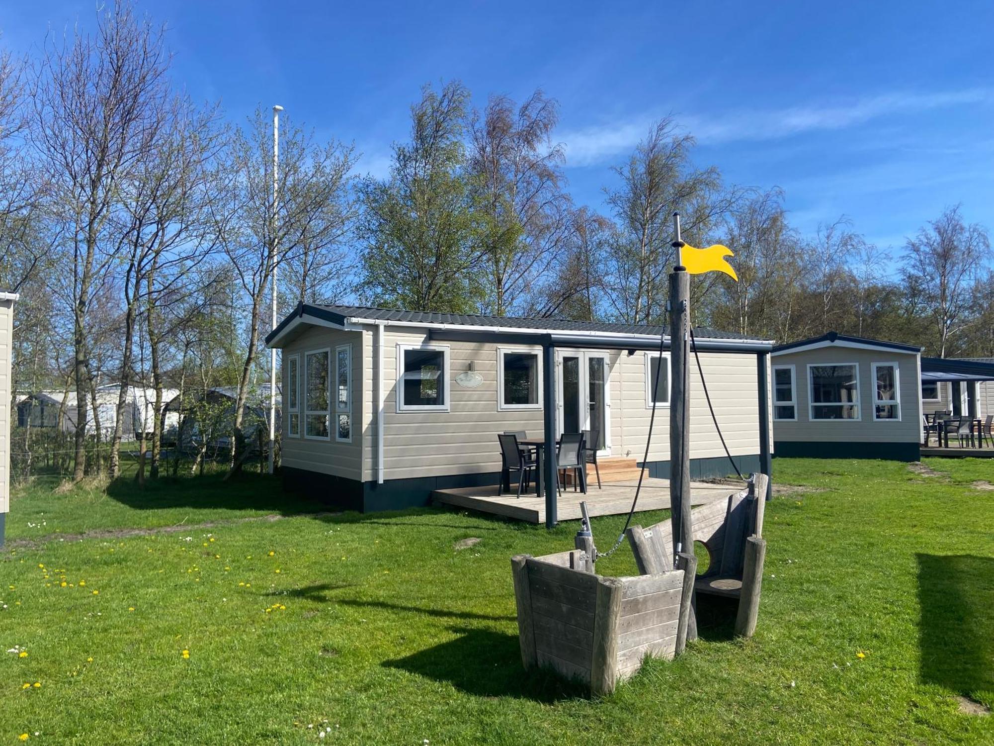 Camping De Duinhoeve Chalet Vogel Not For Companies Nieuw-Haamstede Exteriör bild