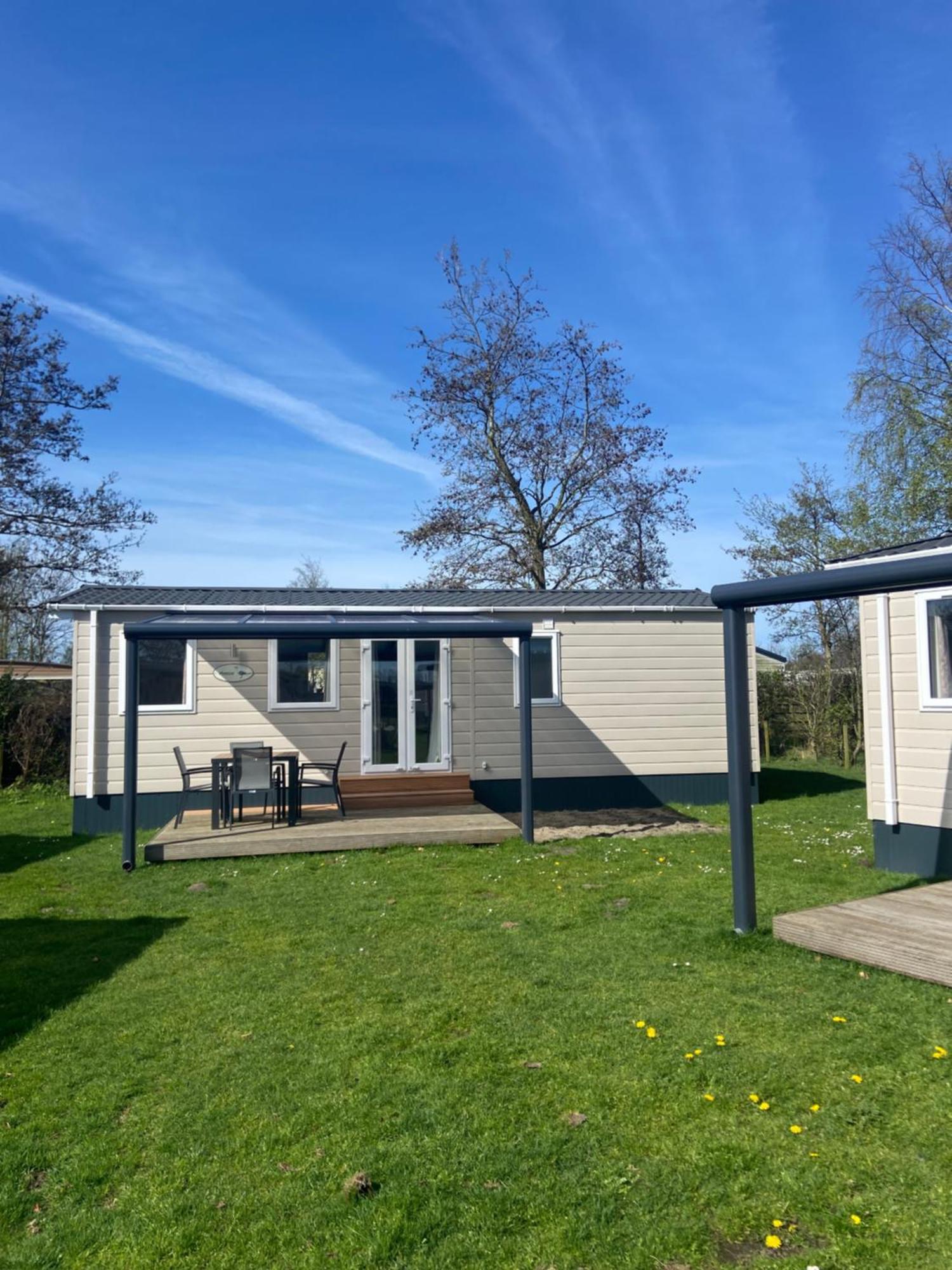 Camping De Duinhoeve Chalet Vogel Not For Companies Nieuw-Haamstede Exteriör bild